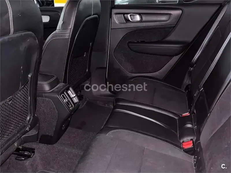 Usado Volvo XC40 190 CV (139 kW) 2018 Blanco SUV