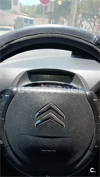 Käytetty Citroën C4 Exclusive 110 HP (80 kW) 2008 Punainen Sedan