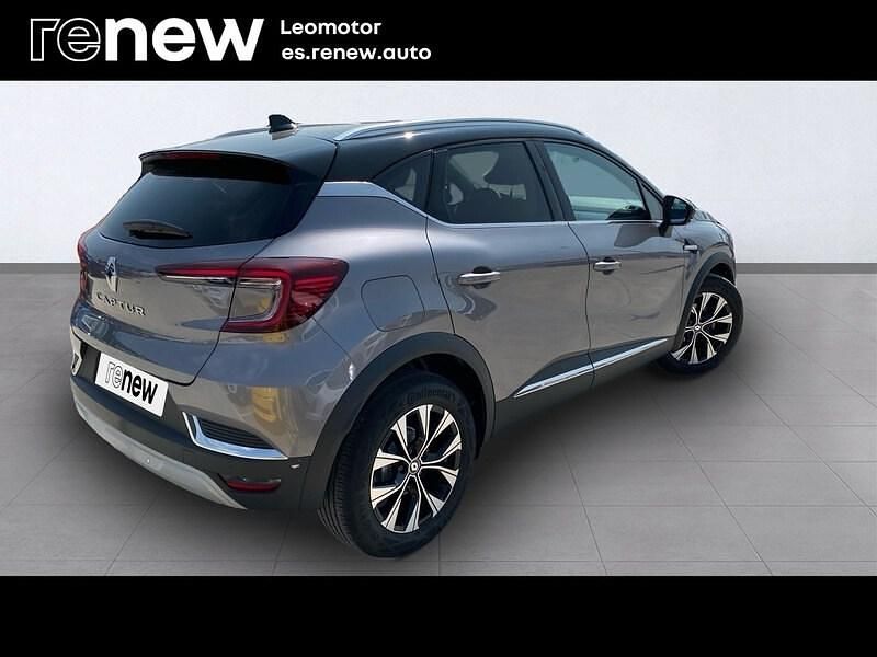 Usado Renault Captur Techno 90 CV (66 kW) 2023 Gris SUV