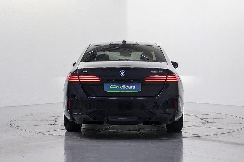 Usado BMW i5 M Sport 250 kW (340 CV) 2024 Negro Berlina