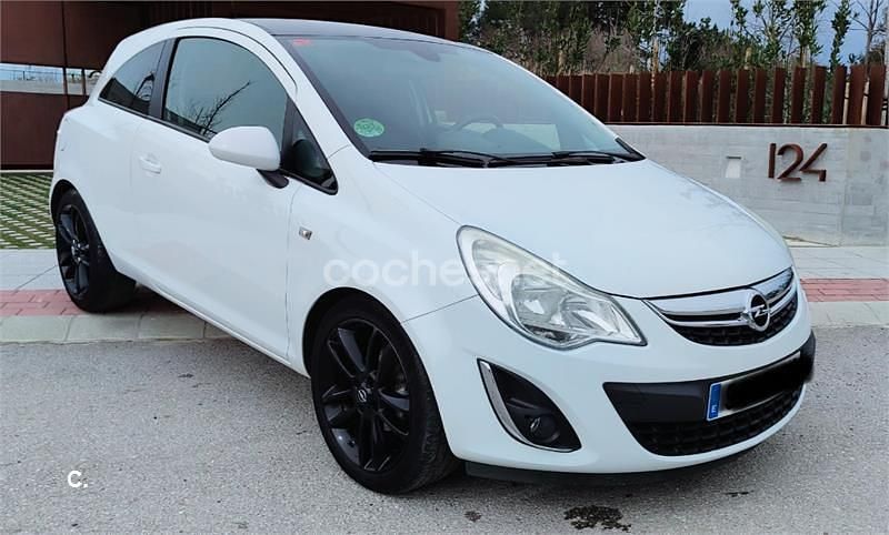 Usado Opel Corsa Color Edition 100 CV (73 kW) 2011 Blanco Utilitario