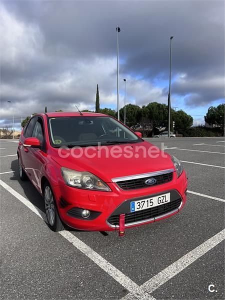 Usado Ford Focus Titanium 136 CV (100 kW) 2010 Rojo Berlina