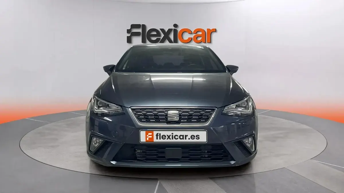 Usado Seat Ibiza 110 CV (80 kW) 2024 Azul Utilitario