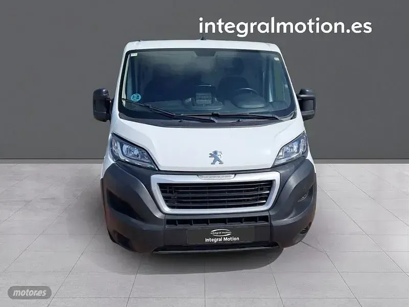 Usado Peugeot Boxer 120 CV (88 kW) 2022 Blanco Van