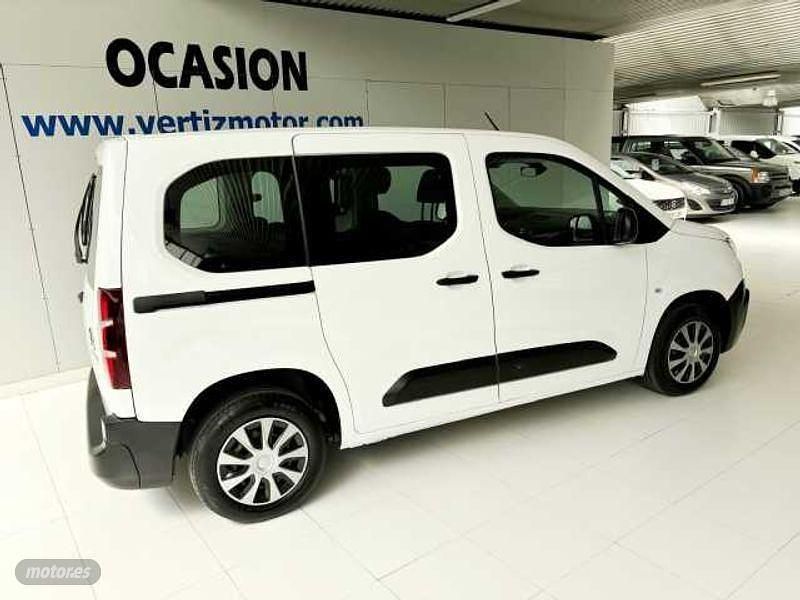 Usado Citroën Berlingo Live 102 CV (75 kW) 2019 Blanco Monovolumen