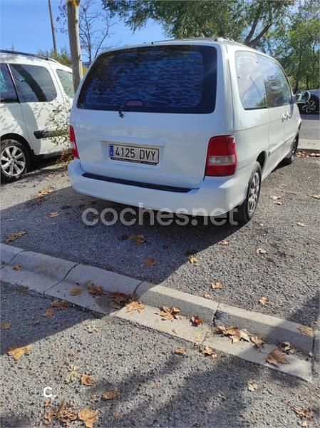 Usado Kia Carnival LX 144 CV (105 kW) 2006 Blanco Monovolumen