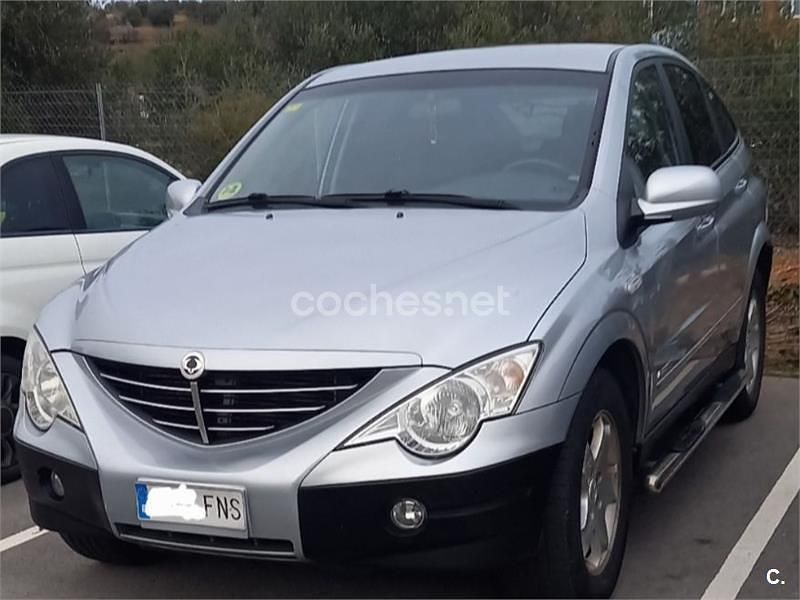 Usado Ssangyong (KGM) Actyon 141 CV (103 kW) 2007 Gris / plata SUV