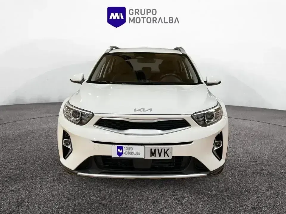 Usado Kia Stonic 84 CV (61 kW) 2024 Blanco SUV
