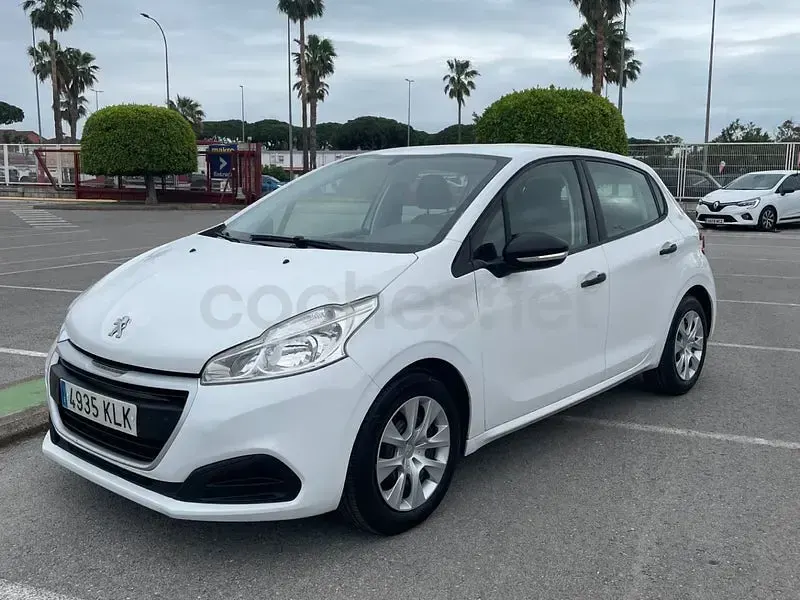 Usado Peugeot 208 Active 75 CV (55 kW) 2018 Blanco Utilitario