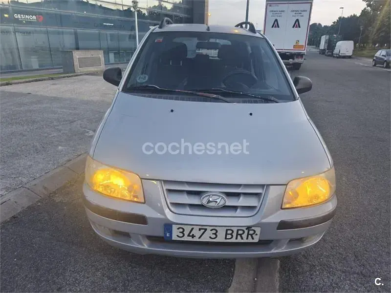 Usado Hyundai Matrix GLS 103 CV (75 kW) 2001 Gris / plata Monovolumen