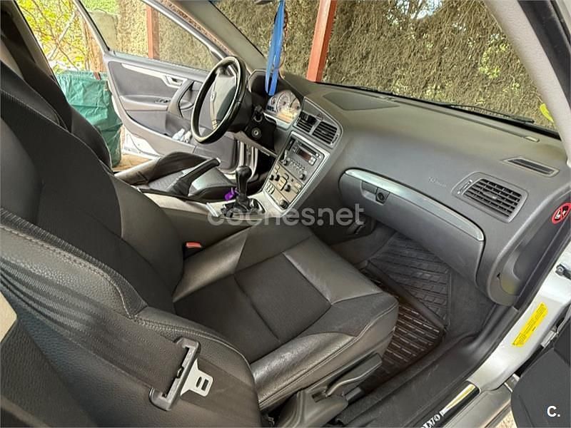 Usado Volvo S60 Momentum 185 CV (136 kW) 2007 Gris / plata Berlina