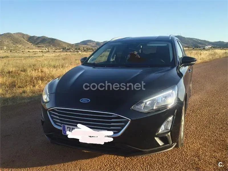 Usado Ford Focus Titanium 120 CV (88 kW) 2019 Negro Familiar