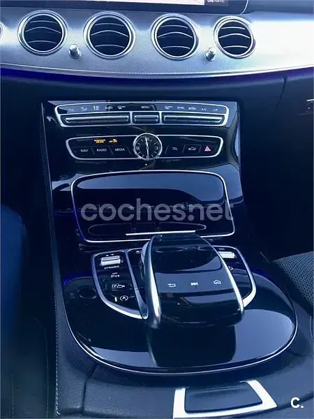 Usado Mercedes E220 194 CV (142 kW) 2018 Blanco Berlina