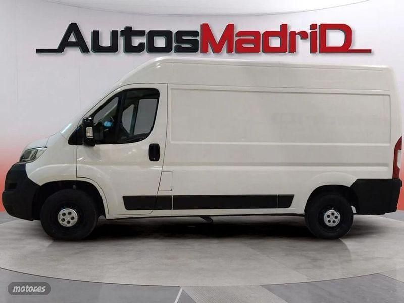 Usado Citroën Jumper 140 CV (102 kW) 2021 Blanco Monovolumen