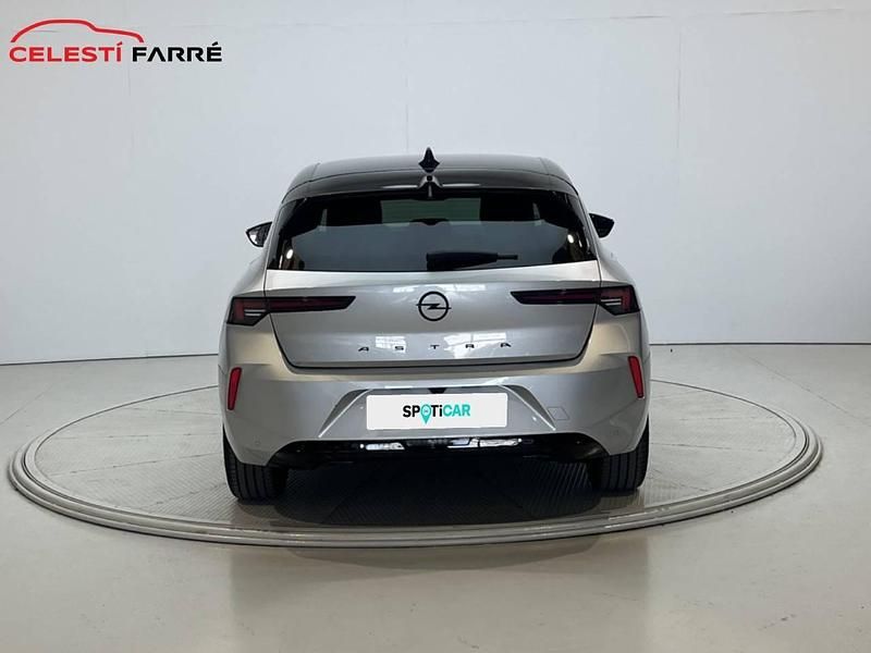 Usado Opel Astra 130 CV (95 kW) 2025 Gris Berlina