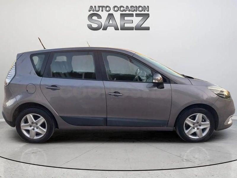 Usado Renault Scénic III Expression 110 CV (80 kW) 2013 Gris / plata Monovolumen