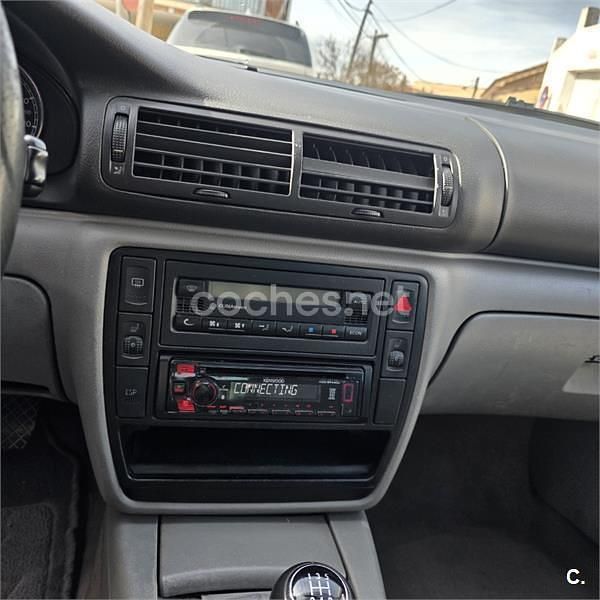 Usado VW Passat Advance 130 CV (95 kW) 2002 Verde Familiar