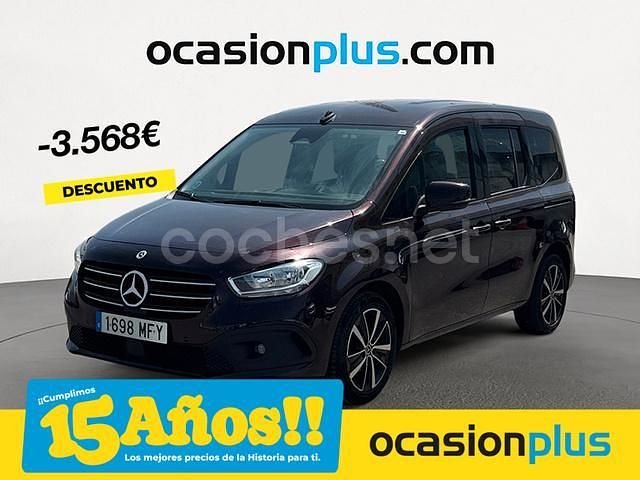 Rojo Usado 2023 Mercedes T180 Monovolumen | 25.610 € (Precio justo) - Imagen 1/4