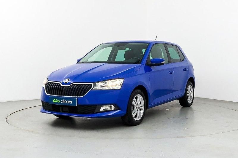 Usado Skoda Fabia Ambition 95 CV (69 kW) 2019 Azul Berlina
