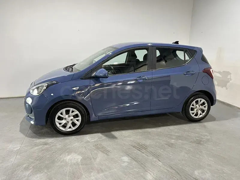 Usado Hyundai i10 67 CV (49 kW) 2017 Azul Utilitario