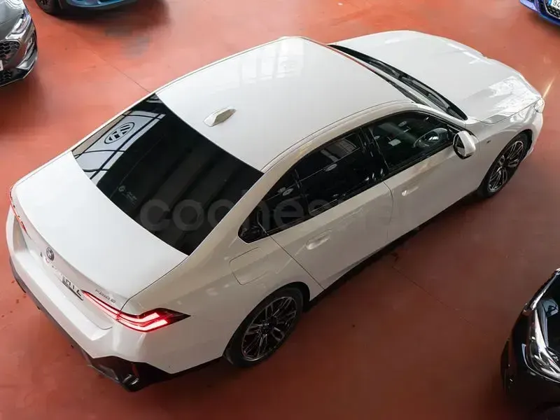 Usado BMW 530e Comfort Edition 299 CV (219 kW) 2025 Blanco Berlina