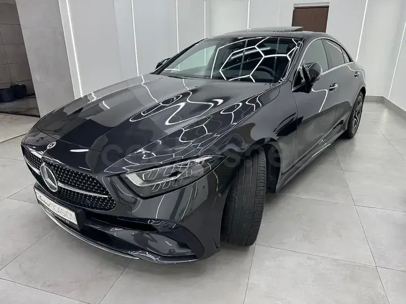 Usado Mercedes CLS220 194 CV (142 kW) 2021 Gris / plata Coupe