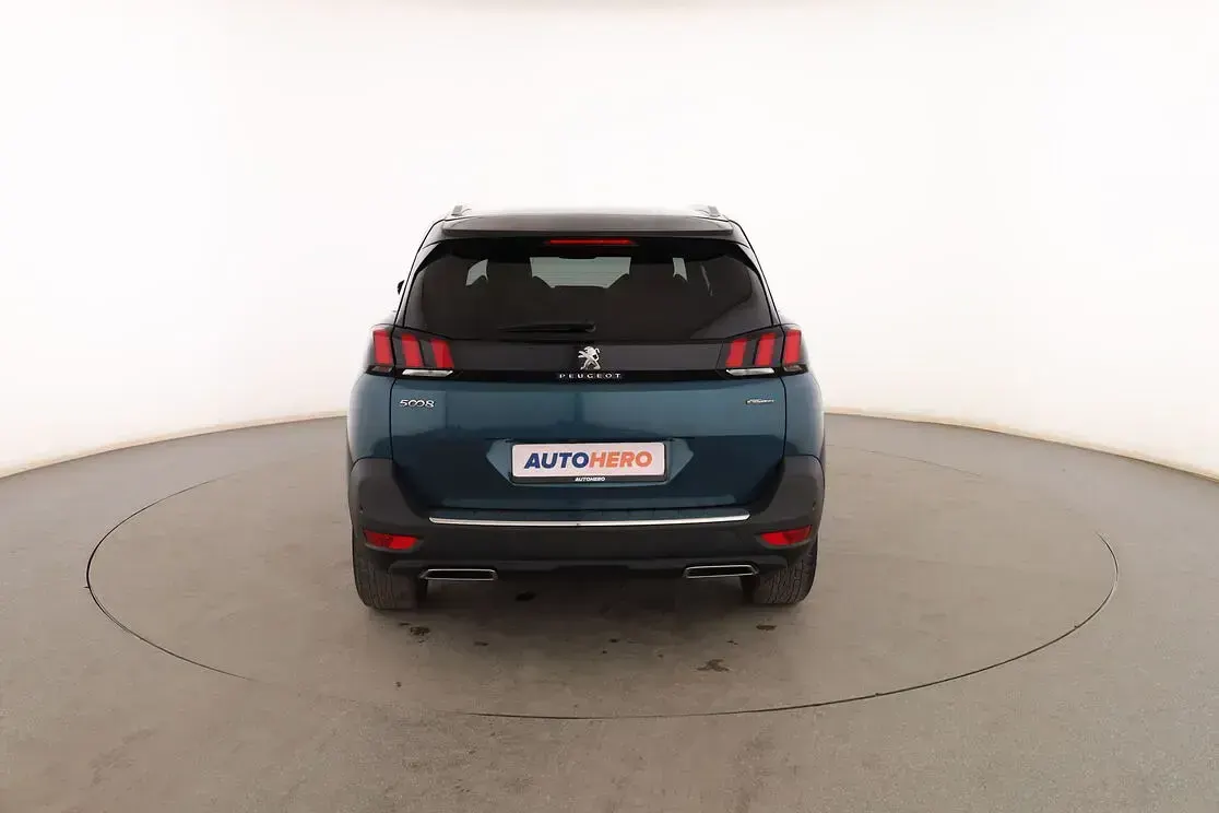 Usado Peugeot 5008 GT 131 CV (96 kW) 2019 Verde SUV
