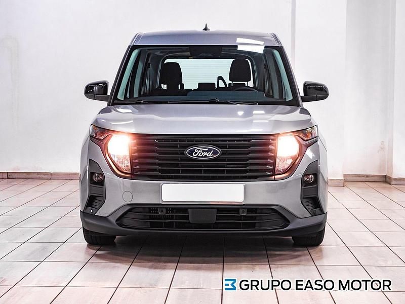 Usado Ford Tourneo Courier Trend 125 CV (91 kW) 2024 Gris Monovolumen