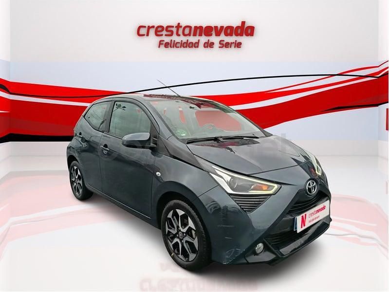Usado Toyota Aygo X-play 72 CV (52 kW) 2019 Negro Utilitario