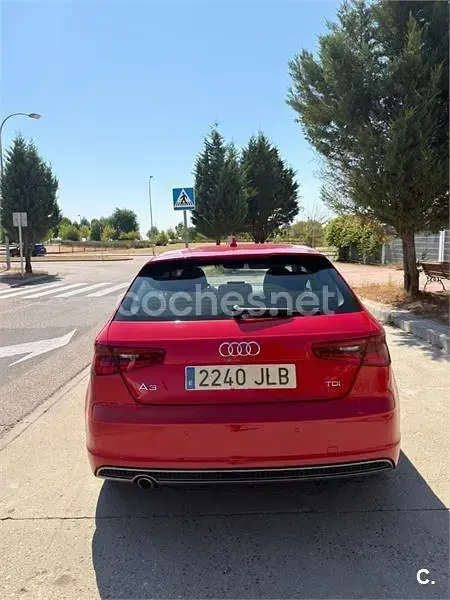 Usado Audi A3 S-Line 110 CV (80 kW) 2016 Rojo Berlina