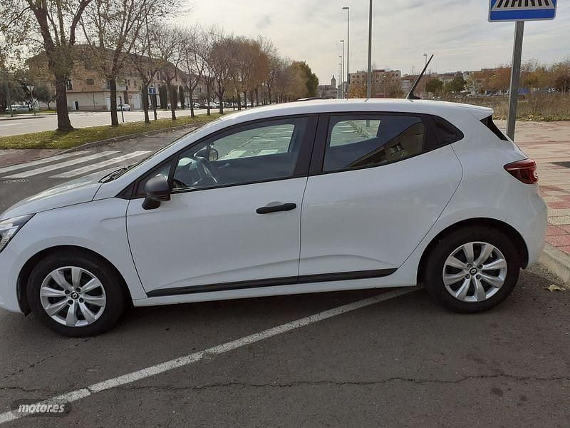 Usado Renault Clio V Business 85 CV (62 kW) 2021 Blanco Berlina