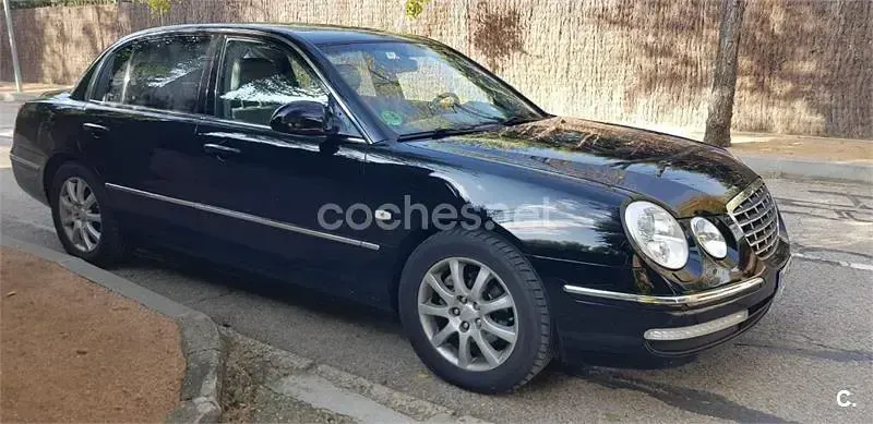 Usado Kia Opirus 266 CV (195 kW) 2009 Negro Berlina