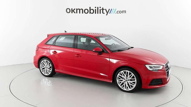 Usado Audi A3 Sportback S-Line 150 CV (110 kW) 2019 Rojo Utilitario