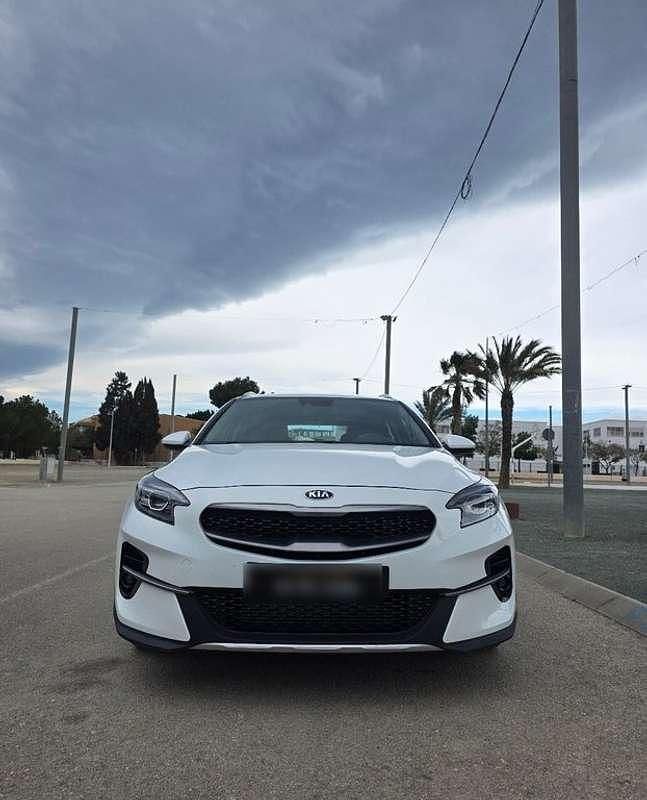 Usado Kia XCeed 140 CV (102 kW) 2020 Blanco SUV