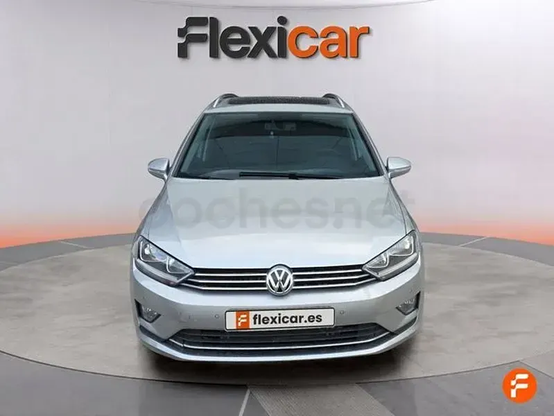 Usado VW Golf Sportsvan Advance 125 CV (91 kW) 2016 Gris / plata Monovolumen