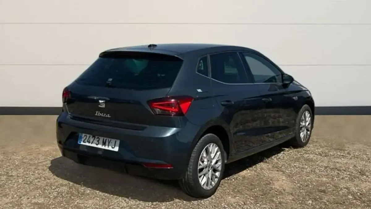 Usado Seat Ibiza XCELLENCE 116 CV (85 kW) 2025 Gris Utilitario