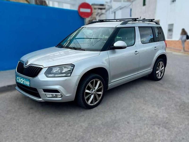 Usado Skoda Yeti Ambition 105 CV (77 kW) 2015 Gris SUV