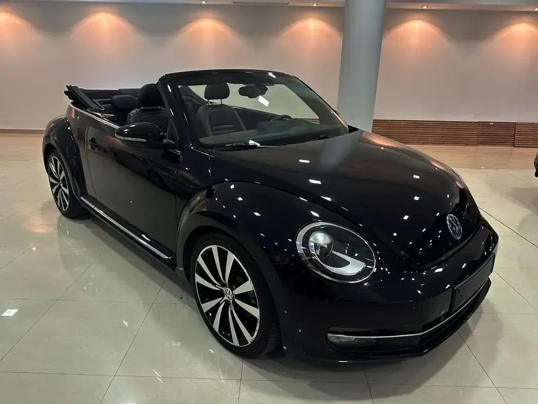 Usado VW Beetle R-line 140 CV (102 kW) 2013 Negro Utilitario