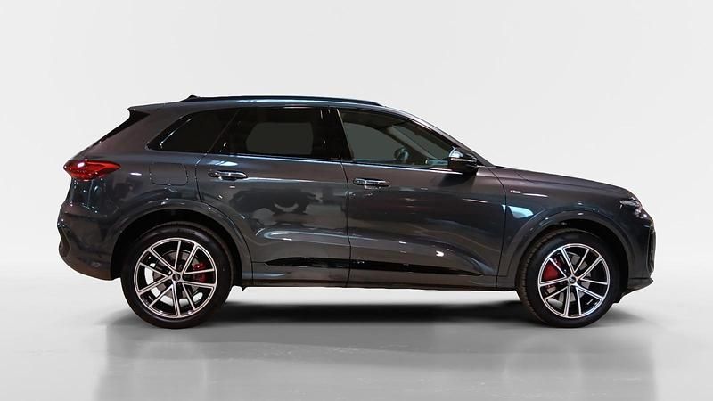 Usado Audi Q5 Ambiente 204 CV (150 kW) 2025 Gris / plata SUV
