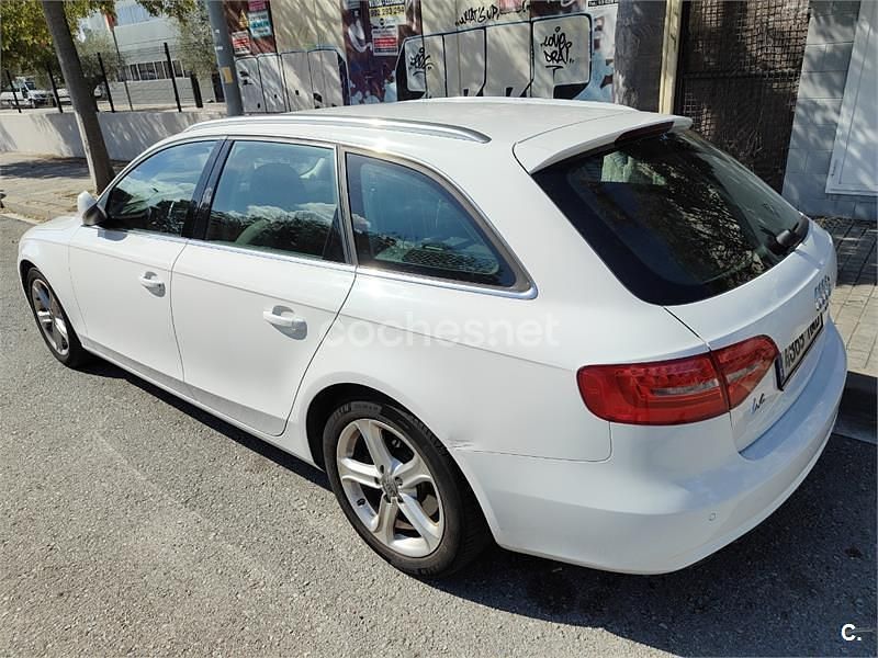 Usado Audi A4 S-Line 136 CV (100 kW) 2012 Blanco Familiar