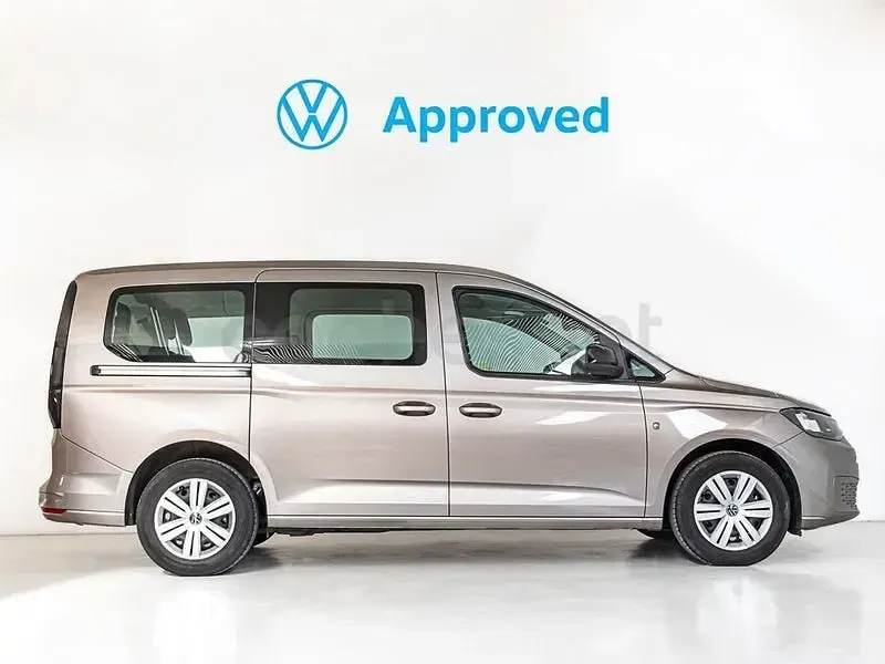 Usado VW Caddy 102 CV (75 kW) 2025 Beige Monovolumen