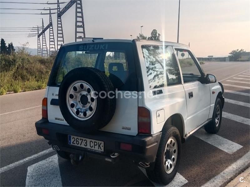 Blanco Usado 2003 Suzuki Vitara SUV | 8700 € - Imagen 1/4