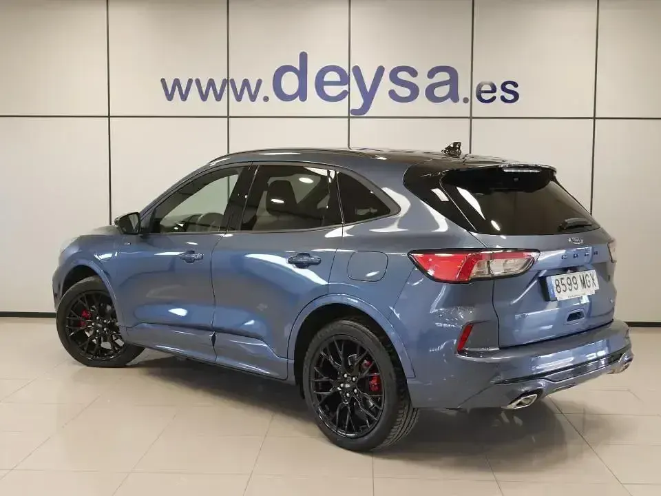 Usado Ford Kuga ST-Line X 225 CV (165 kW) 2023 Azul SUV