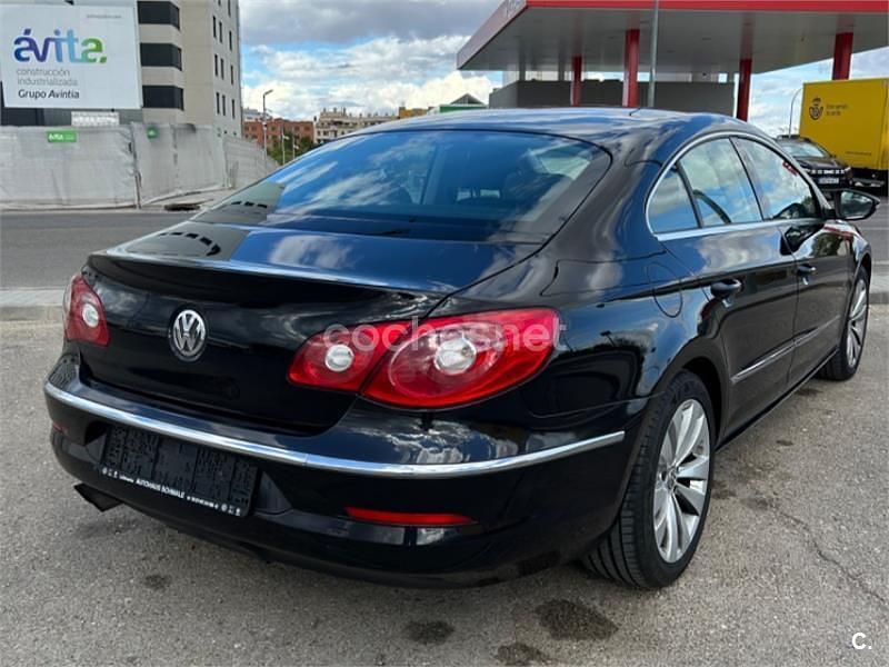 Usado VW Passat 160 CV (117 kW) 2010 Negro Berlina