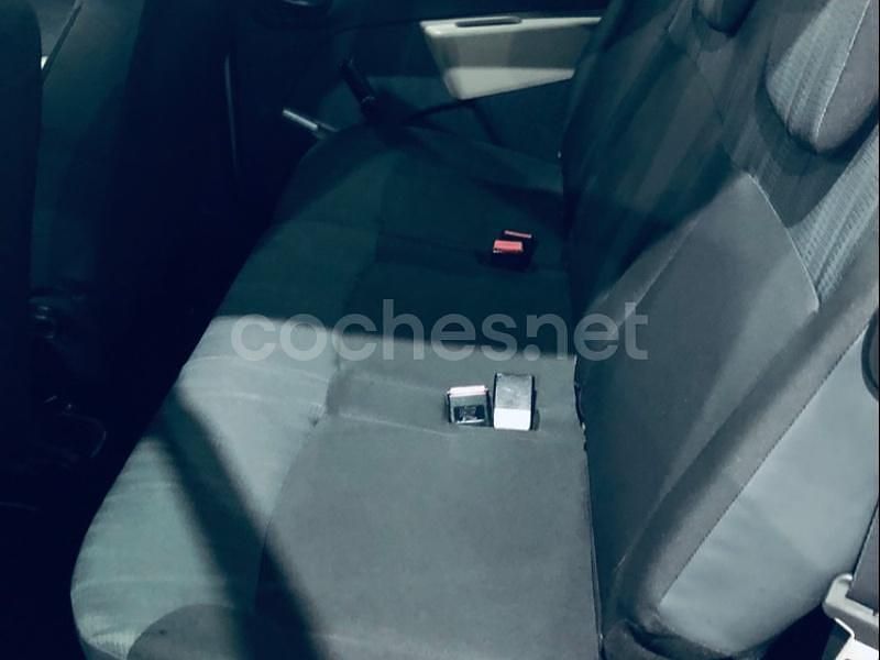 Usado Dacia Lodgy Lauréate 107 CV (78 kW) 2013 Gris / plata Monovolumen