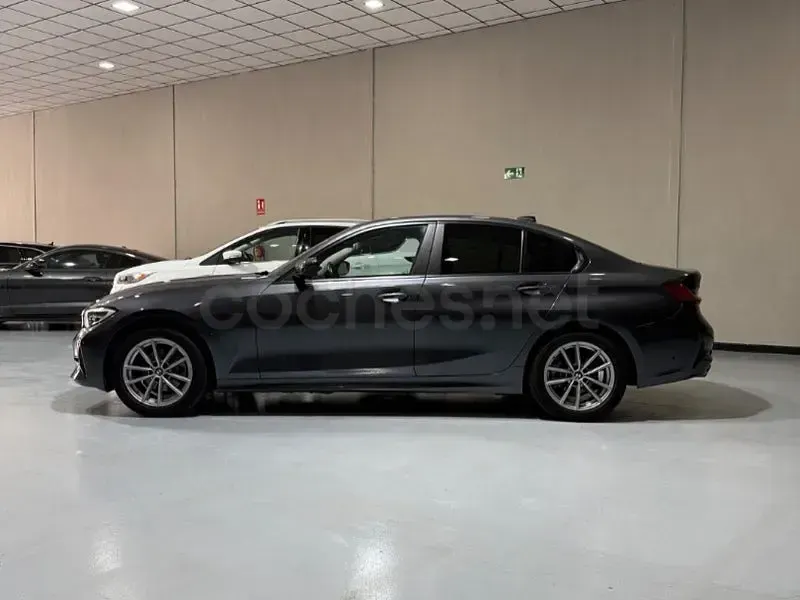 Usado BMW 320 Comfort Edition 184 CV (135 kW) 2021 Gris / plata Berlina