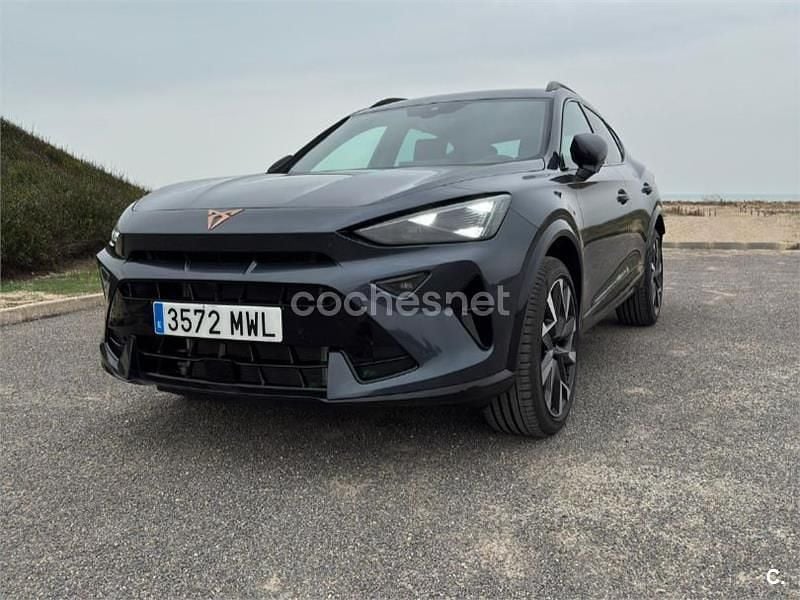 Usado Cupra Formentor 150 CV (110 kW) 2024 Gris / plata SUV
