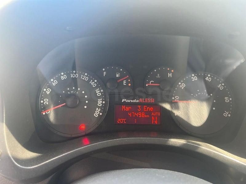 Usado Fiat Panda 60 CV (44 kW) 2008 Gris / plata Utilitario