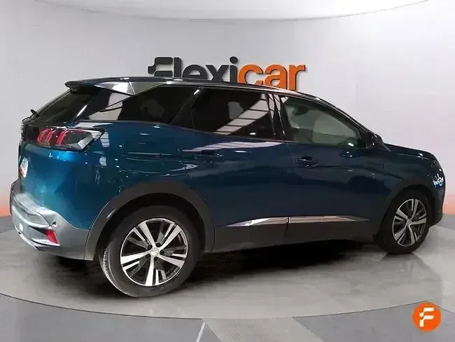 Usado Peugeot 3008 Allure 130 CV (95 kW) 2021 Verde SUV