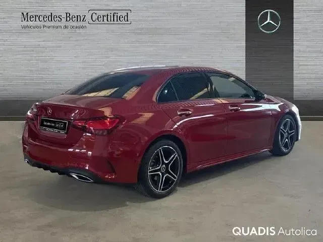 Usado Mercedes A180 136 CV (100 kW) 2023 Manufaktur rojo patagonia